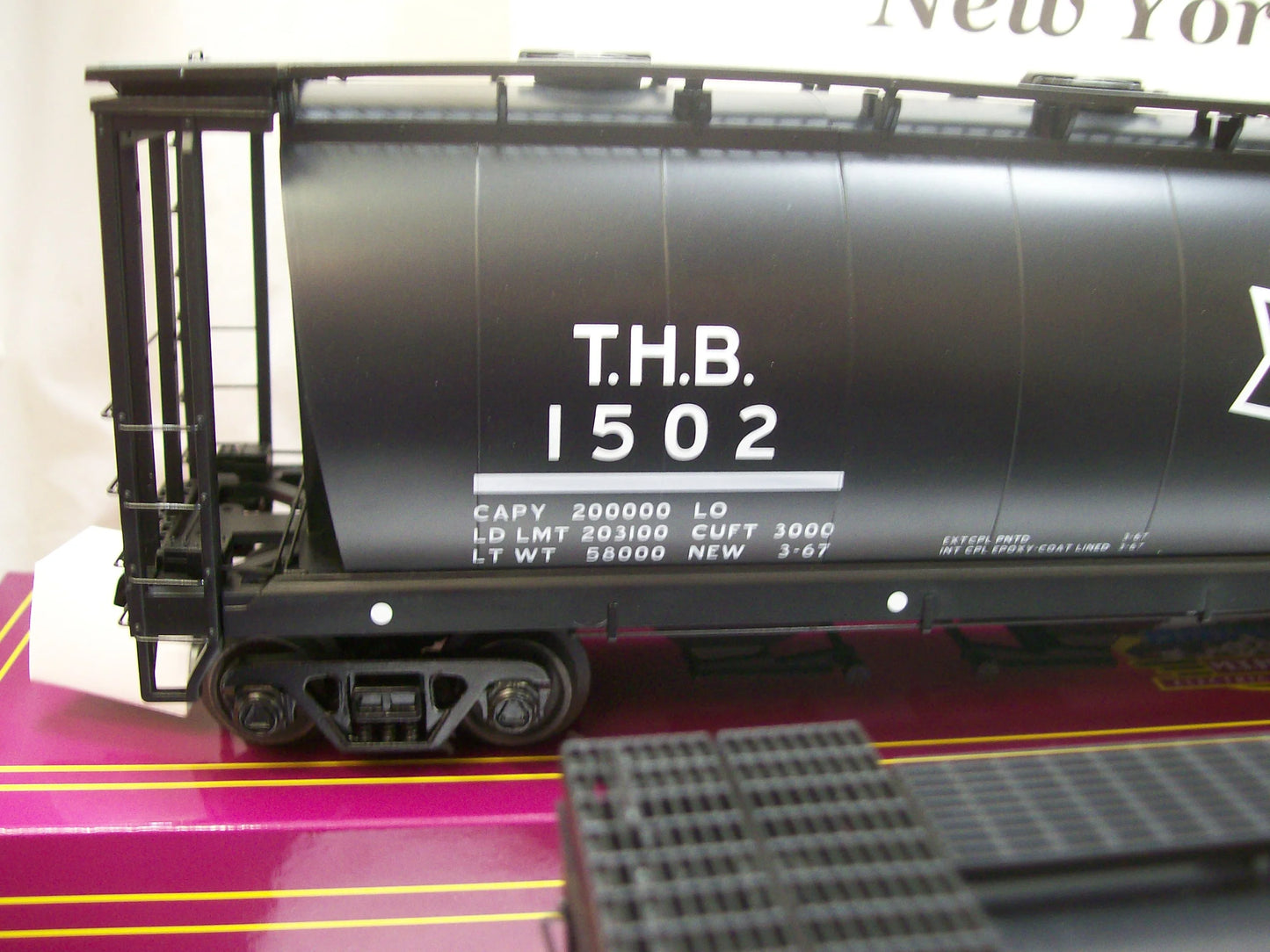 E-Z CATCH MTH ( EXCLUSIVE ) # 20-99066 ( O Scale ) Premier Toronto Hamilton & Buffalo Car # 1502