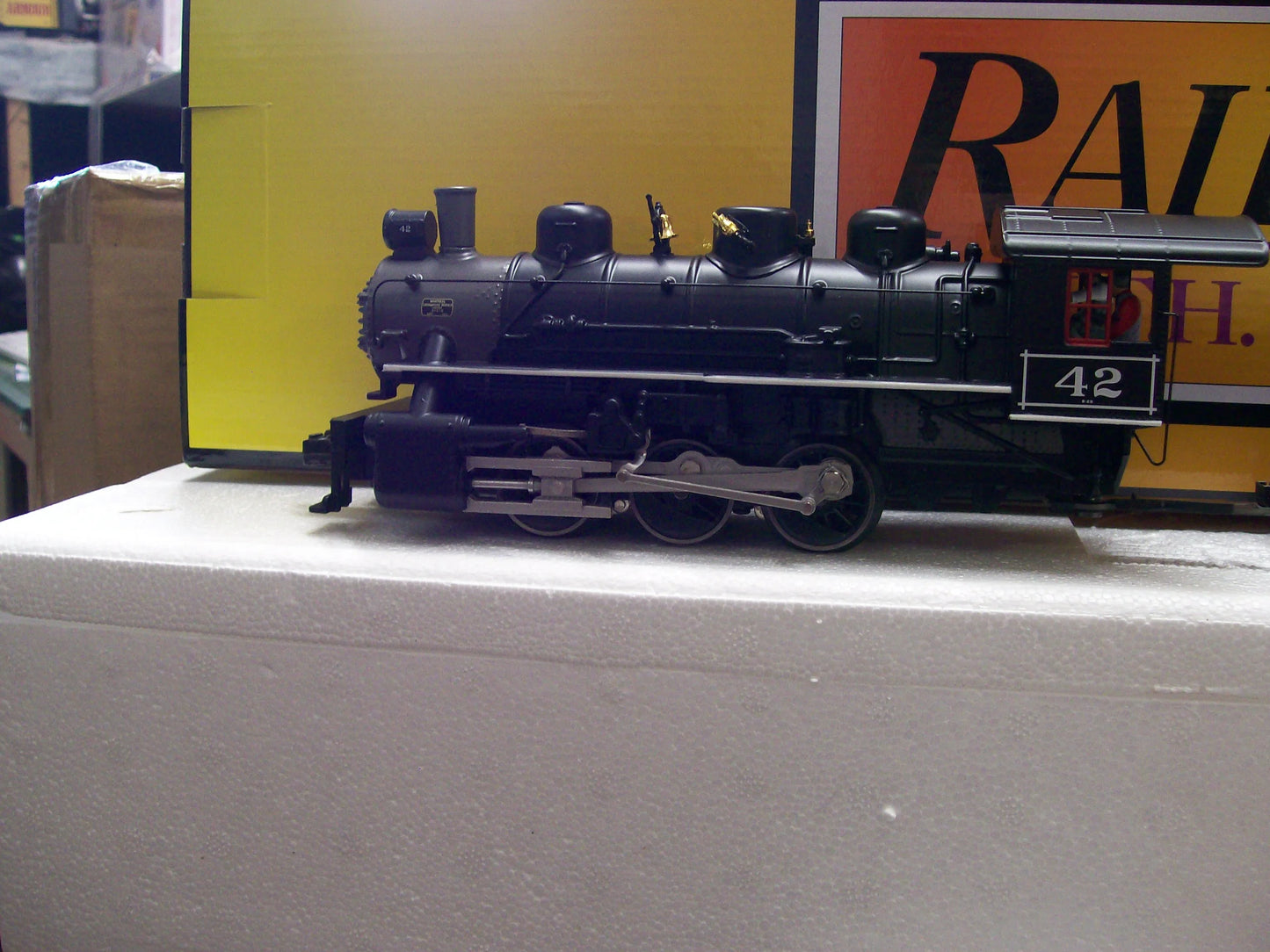 Custom Run by E-Z Catch MTH Toronto, Hamilton and Buffalo 0-6-0 Imperial Railking Switcher Loco Cab # 42