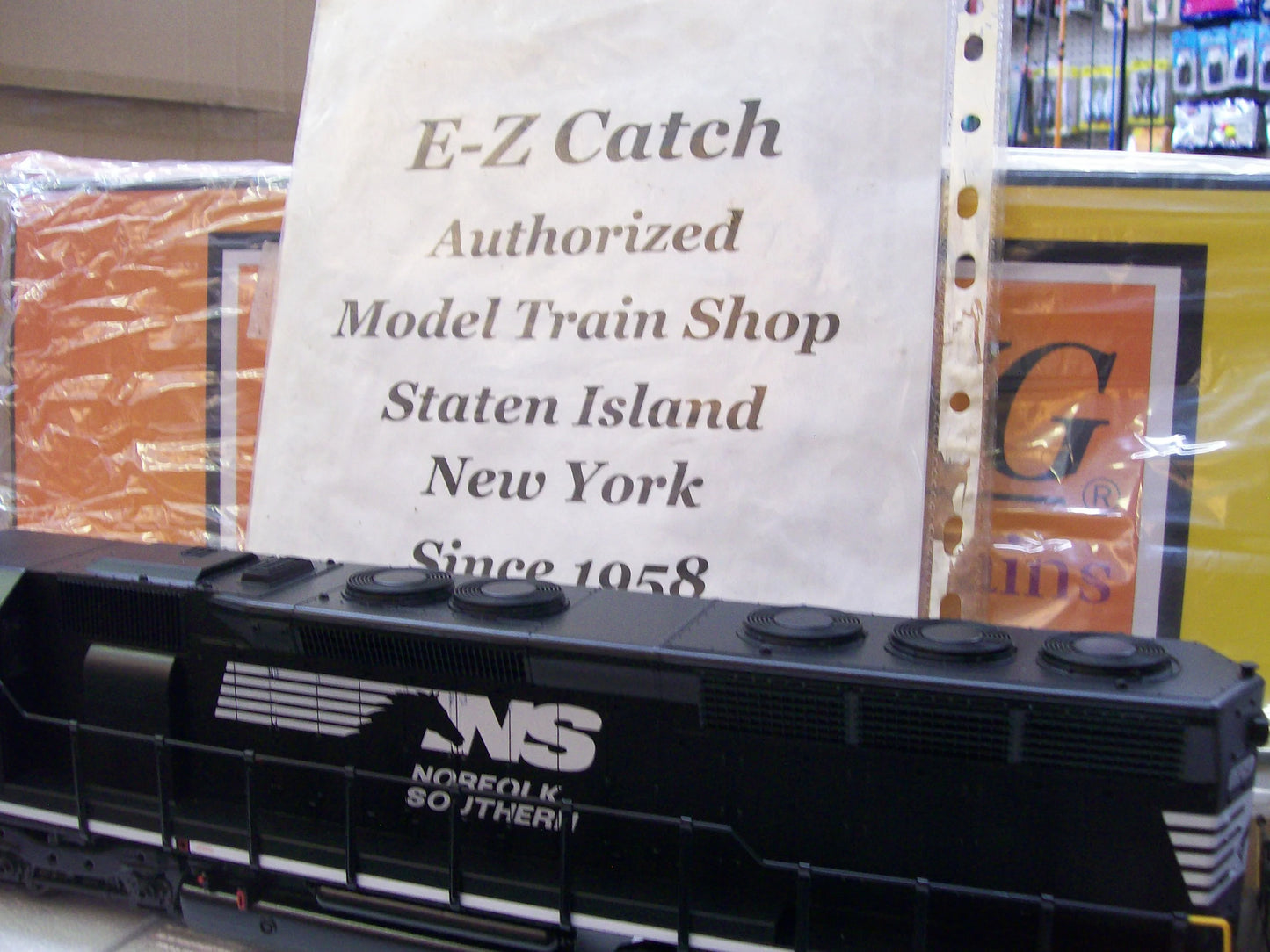 In Stock Special MTH RAILKING # 30-21124-1 CUSTOM RUN NORFOLK SOUTHERN RailKing SD-45 Diesel Engine w/Proto 3.0 Cab # 1704