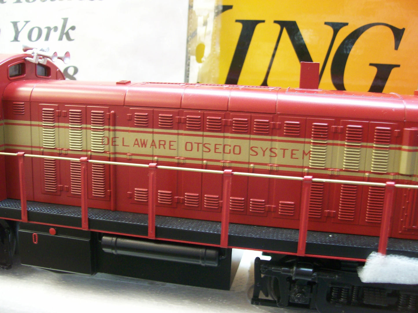 In Stock Exclusive E-Z Catch ( TWO PACK ) Delaware Otsego System RS-3 Railking Cab # 100 & 103