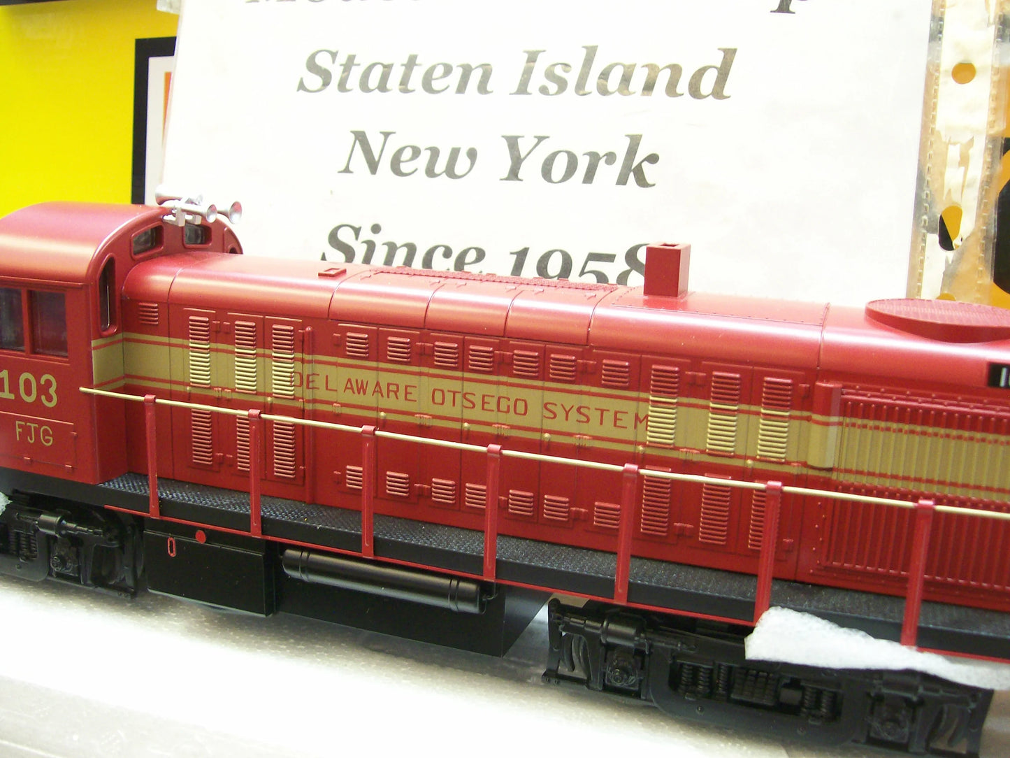 In Stock Exclusive E-Z Catch Delaware Otsego System RS-3 Railking Cab # 103