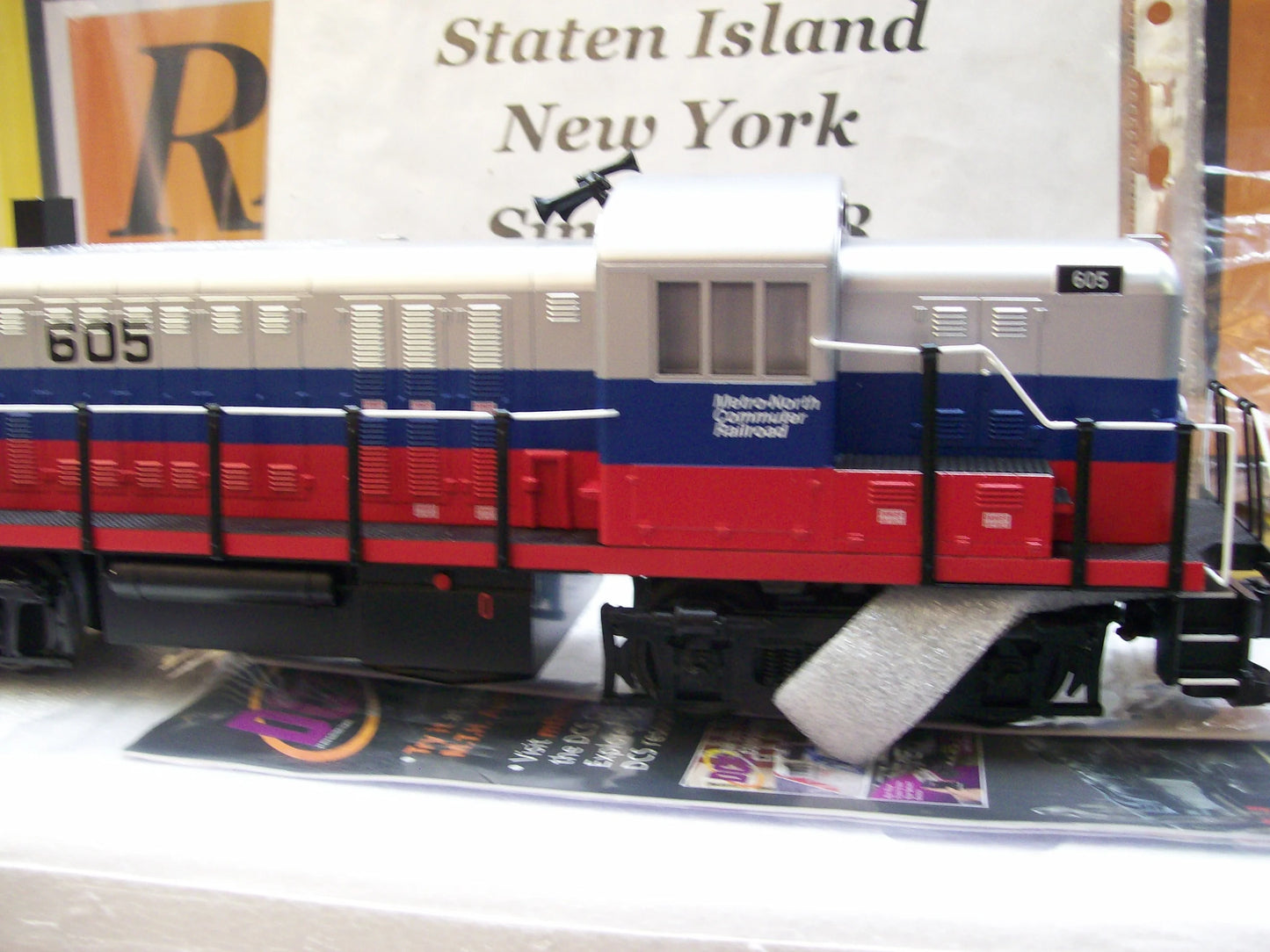 MTH Railking # 30-21193-1 ( Custom ) RS-3 Diesel Engine With Proto-Sound 3.0 - Metro North  Engine No. 605