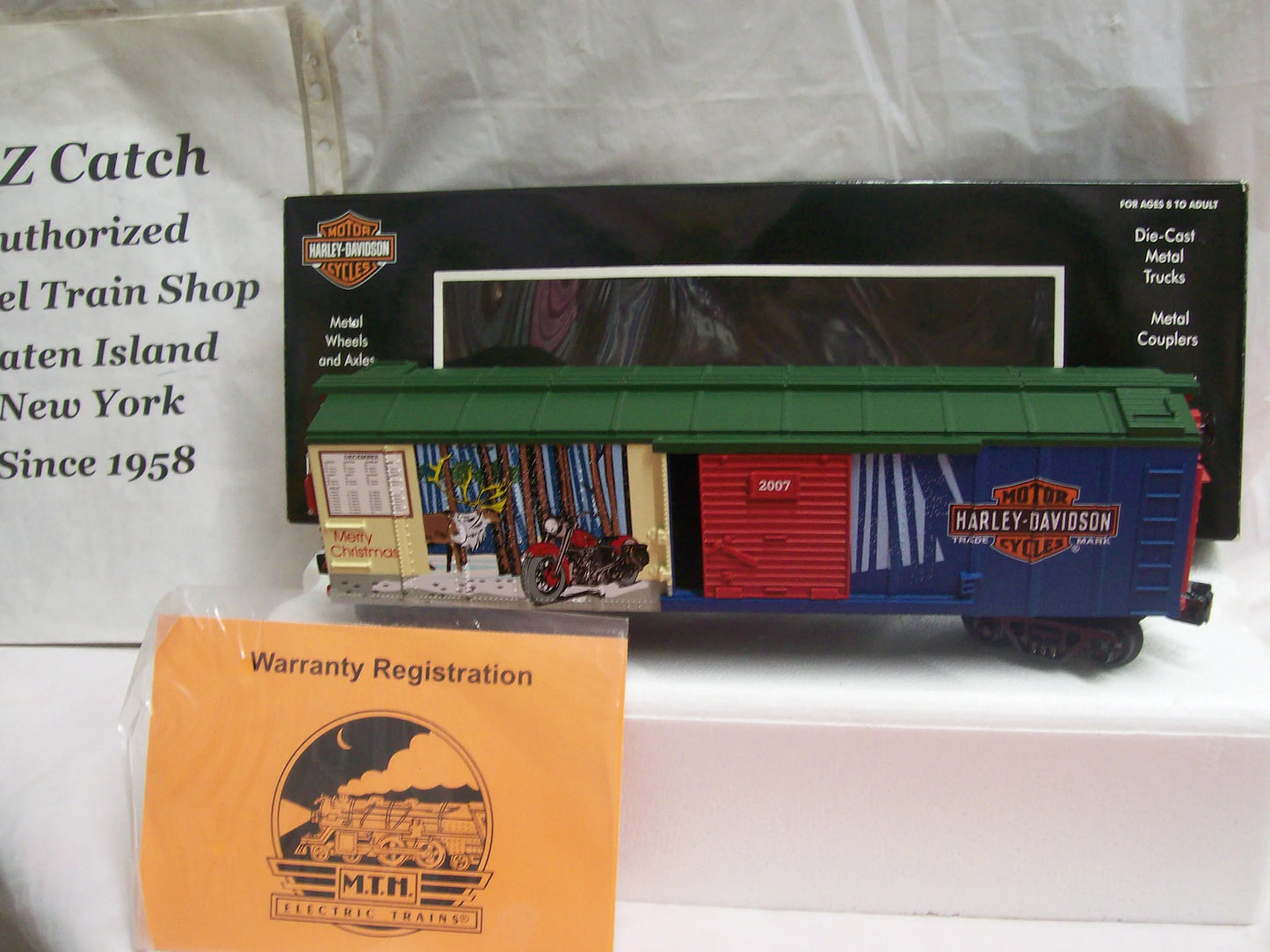 MTH RAILKING # 30-74439 Box Car Harley-Davidson (Christmas) Car No. 2007