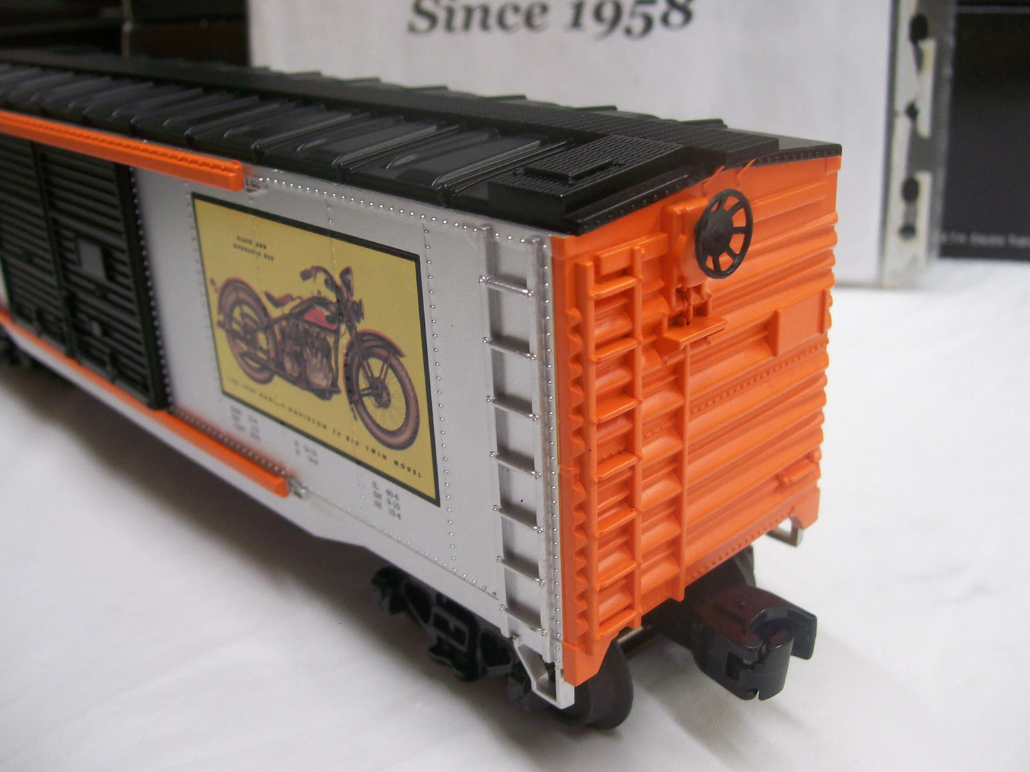 Brand New MTH Railking # 30-74472 40' Double Door Box Car - Harley-Davidson Car No. 1933