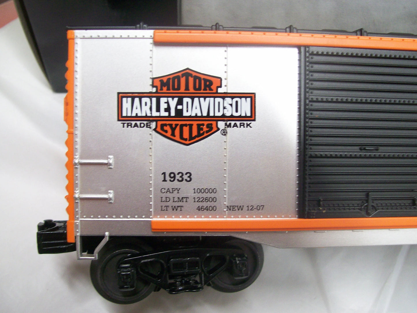 Brand New MTH Railking # 30-74472 40' Double Door Box Car - Harley-Davidson Car No. 1933