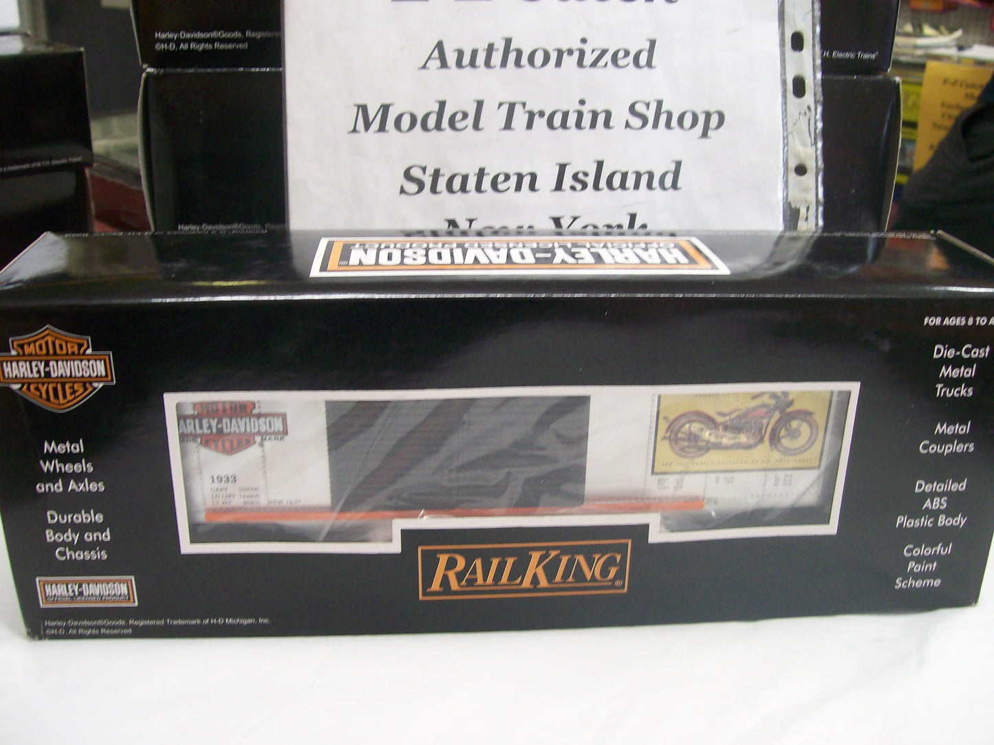 Brand New MTH Railking # 30-74472 40' Double Door Box Car - Harley-Davidson Car No. 1933