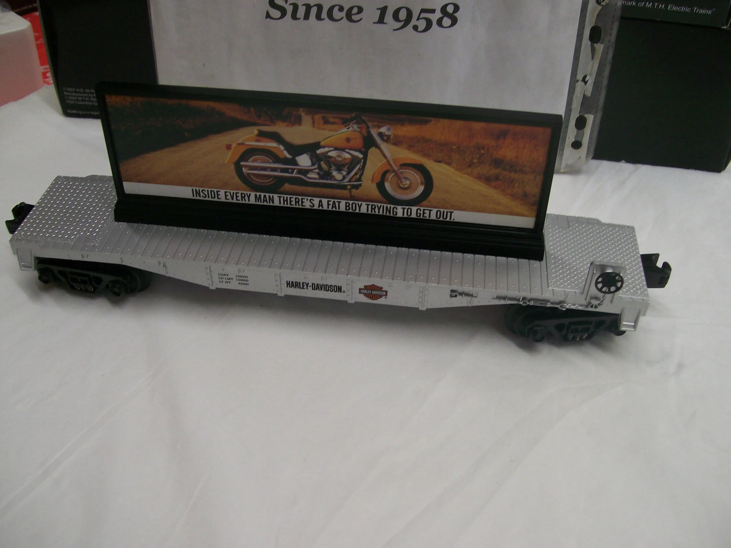 Brand New MTH Railking # 30-76208 Flat Car w/ Billboard - Harley-Davidson O Gauge