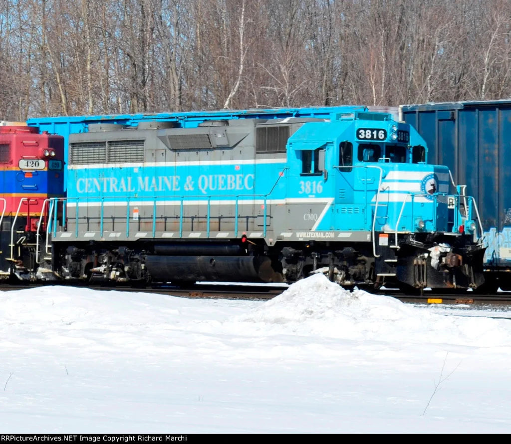 ETA Summer 2025 ( E-Z Catch Custom Atlas O GP-38-3 Central Maine & Quebec Cab # 3816 ( 3-Rail )