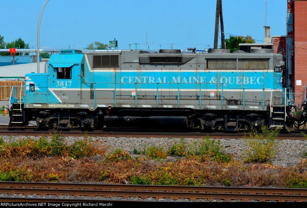 ETA Summer 2025 ( E-Z Catch Custom Atlas O GP-38-3 Central Maine & Quebec Cab # 3817 ( 3-Rail )