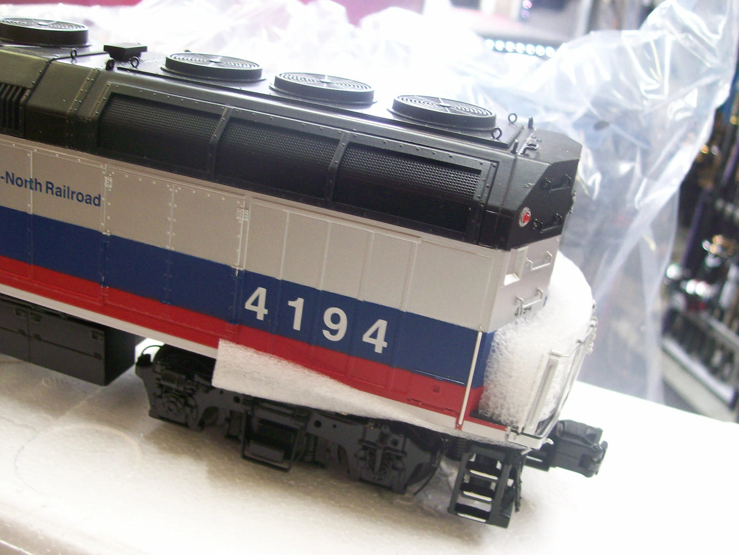 Atlas O Scale Premier # 30138037 Metro North F40-PH Locomotive Cab # 4194