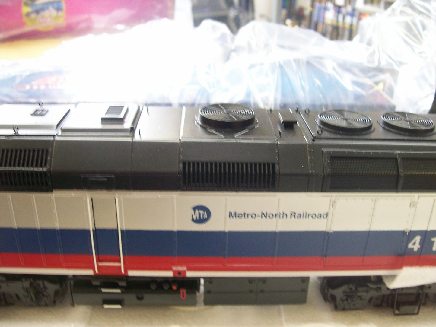 Atlas O Scale Premier # 30138037 Metro North F40-PH Locomotive Cab # 4194