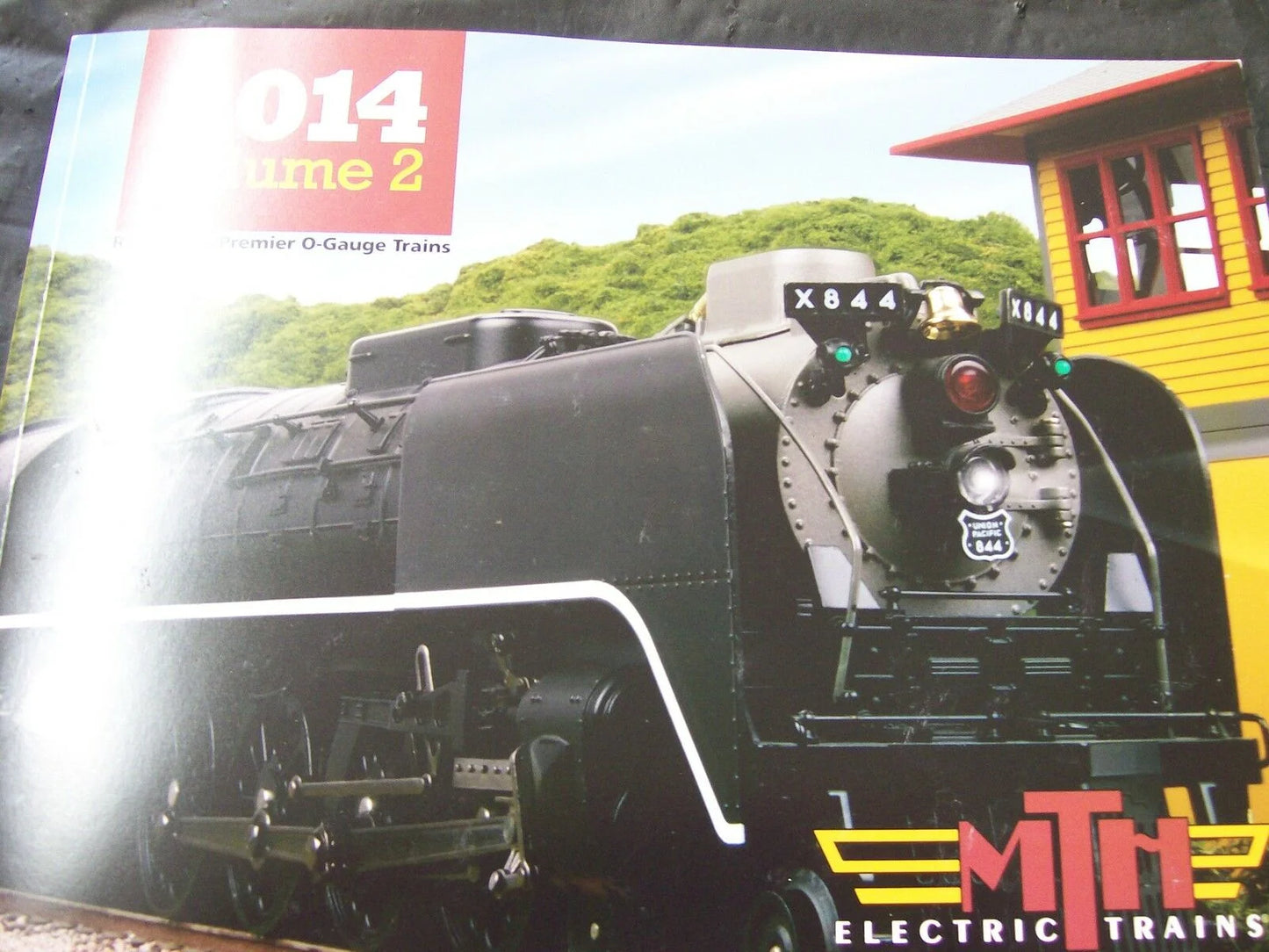 MTH BRAND NEW O SCALE & O GAUGE 2014 VOLUME TWO CATALOG