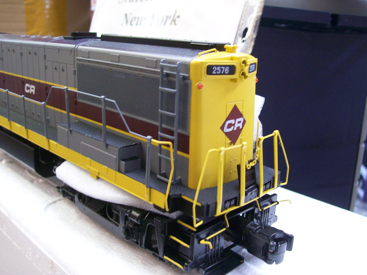 In Stock E-Z Catch Custom Run MTH Premier Conrail ( Patch )  U-25-B Diesel Locomotive Cab # 2576