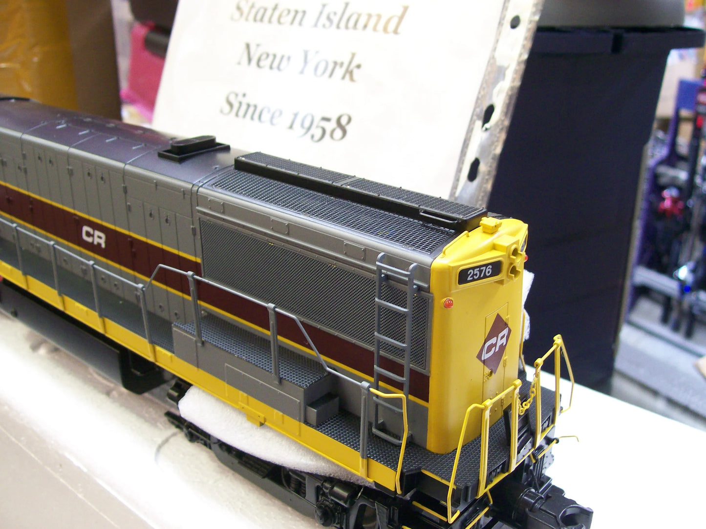 In Stock E-Z Catch Custom Run MTH Premier Conrail ( Patch )  U-25-B Diesel Locomotive Cab # 2576