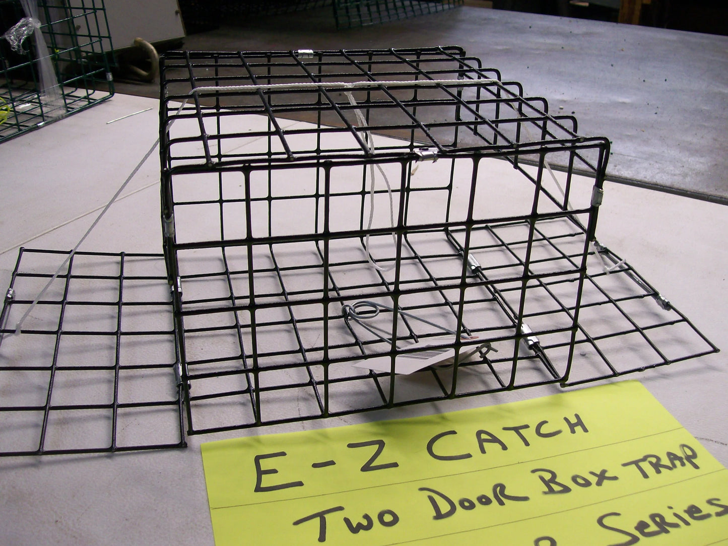 E-Z Catch # P-400-B ( TWO DOOR ) Weekender Series Crab Trap with Bait Clip ( Black )