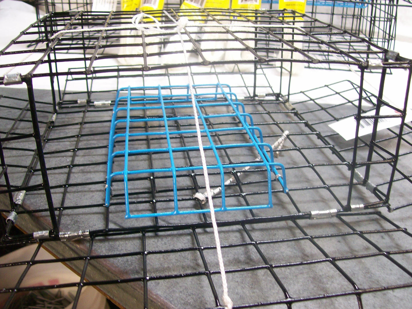 6 Pack E-Z Catch ( # P-402B-BL-KIT ) Weekender 4 Door Bottom Loader Blue Crab Traps w/ 48 foot Rope