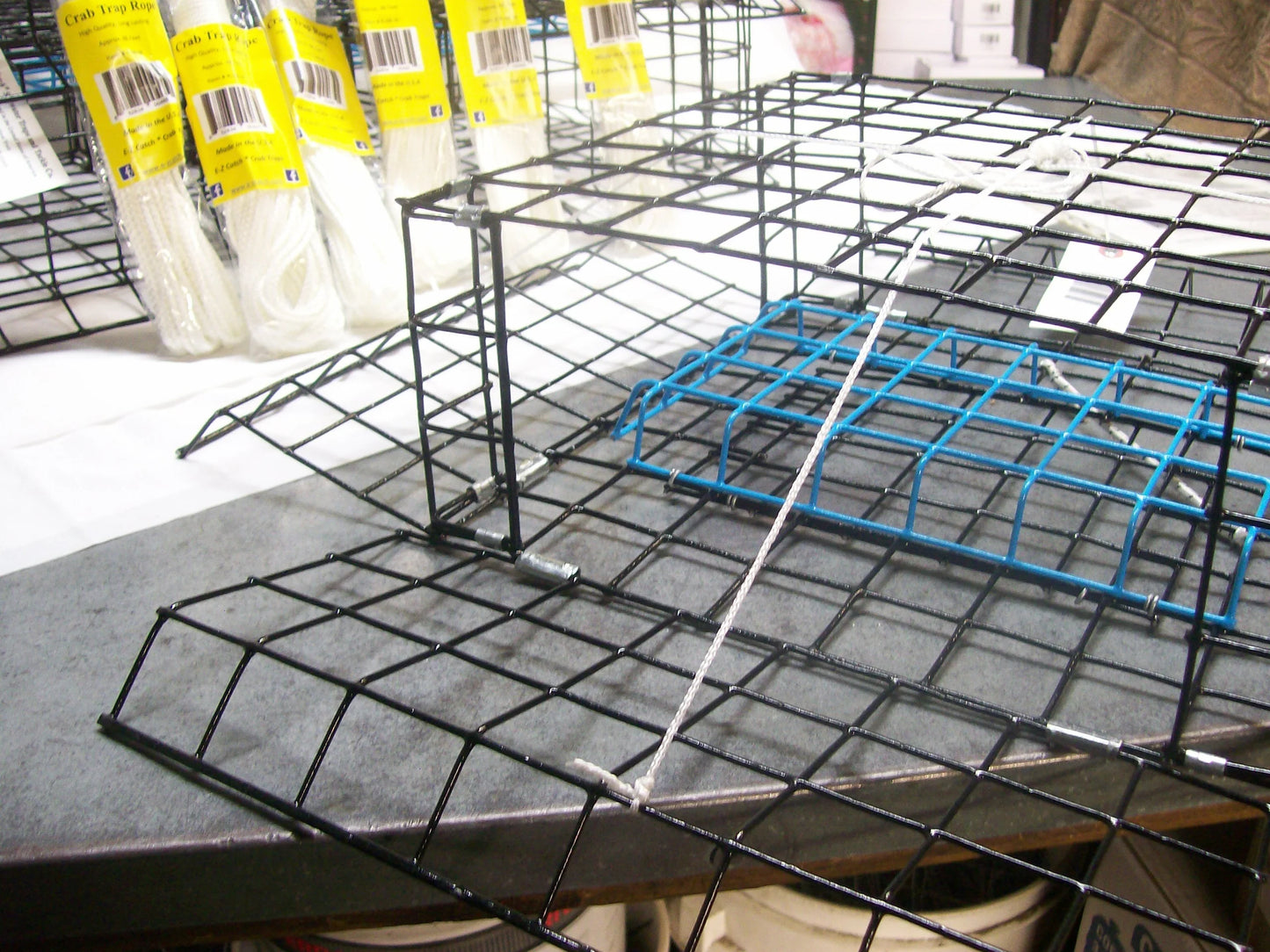 6 Pack E-Z Catch ( # P-402B-BL-KIT ) Weekender 4 Door Bottom Loader Blue Crab Traps w/ 48 foot Rope