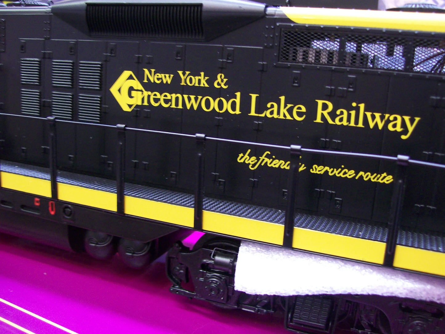 IN STOCK NOW ( EXCLUSIVE NEW YORK & GREENWOOD LAKE MTH PREMIER GP-9 # 1267