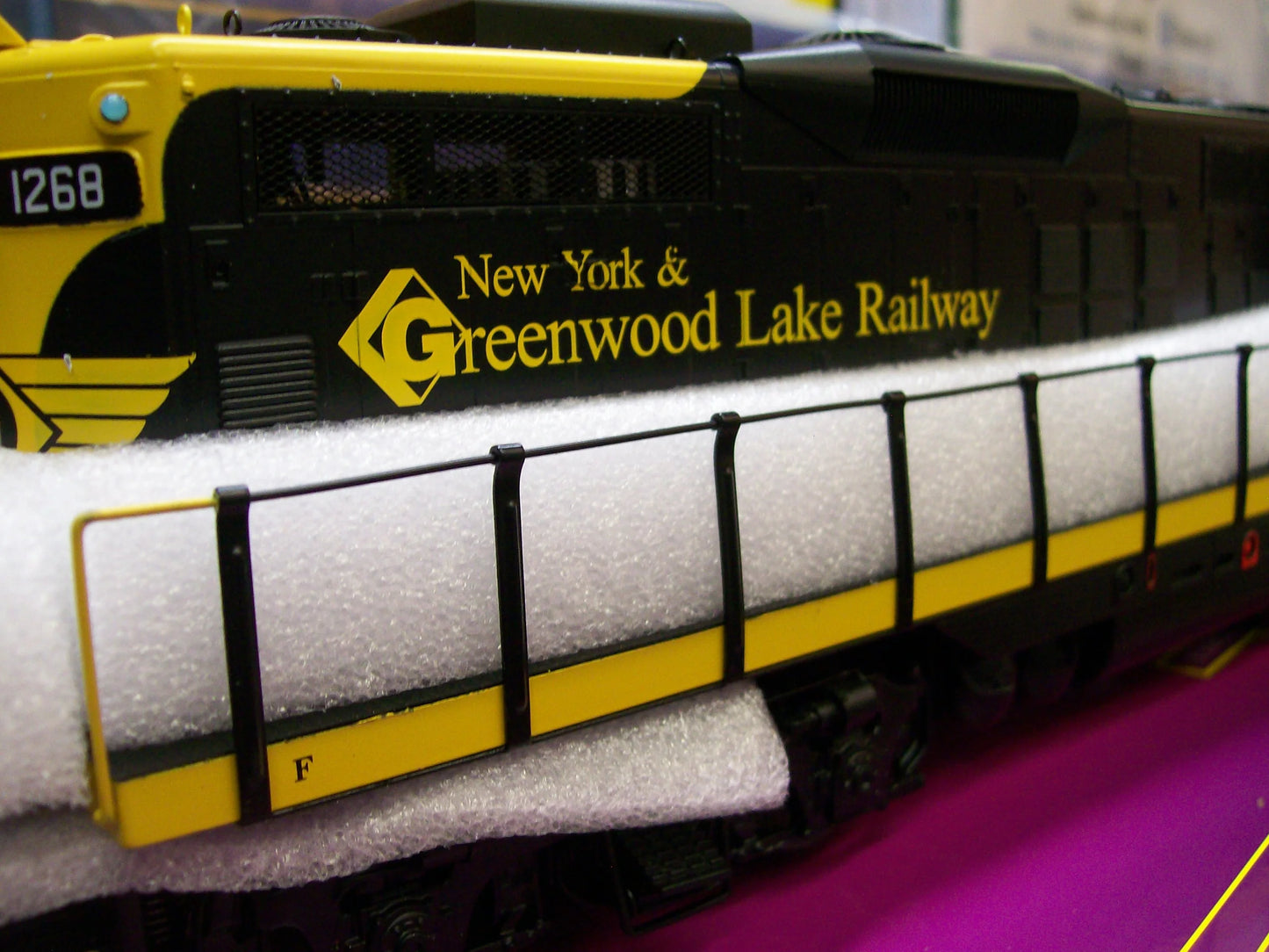 In Stock ( EXCLUSIVE NEW YORK & GREENWOOD LAKE MTH PREMIER # 1268