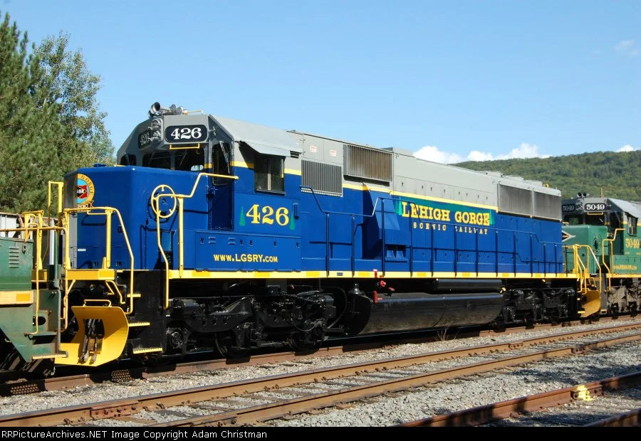 In Stock Limited Run E-Z Catch Custom MTH ( Reading Blue Mountain & Northern Lehigh Gorge Scenic ) SD-50 CAB 426