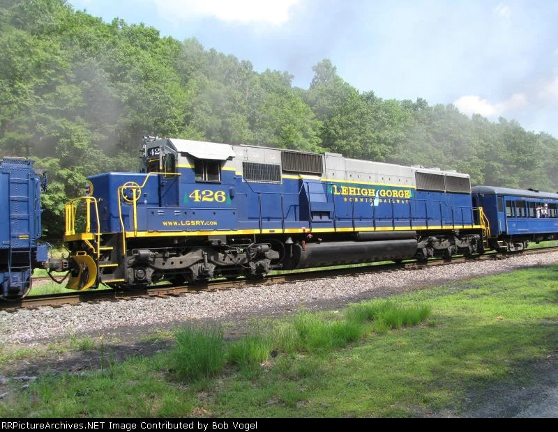 In Stock Limited Run E-Z Catch Custom MTH ( Reading Blue Mountain & Northern Lehigh Gorge Scenic ) SD-50 CAB 426